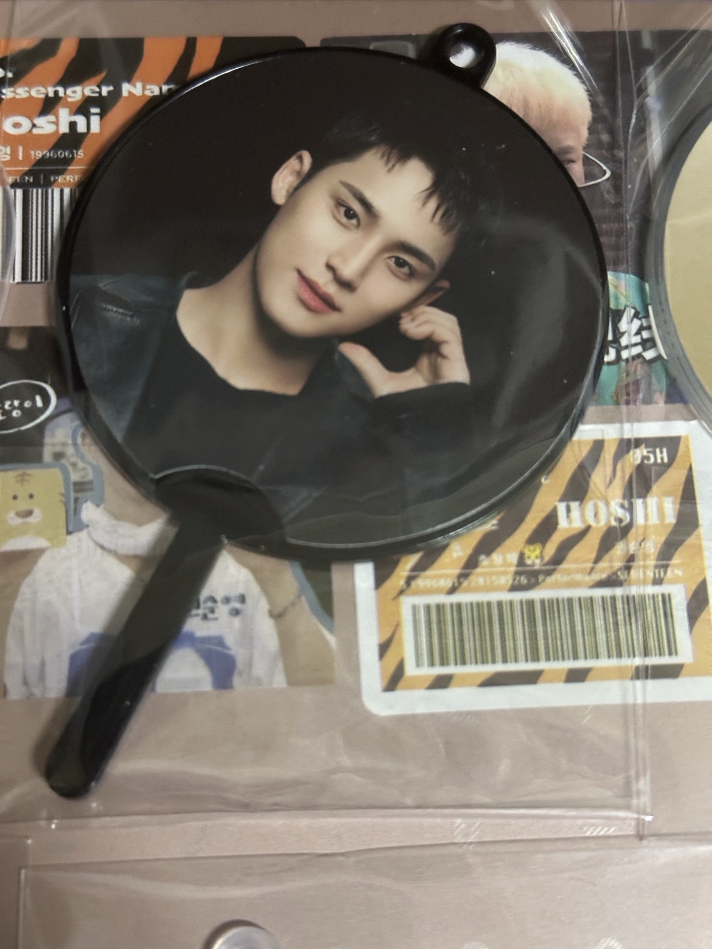 Seventeen小扇及姓名徽章