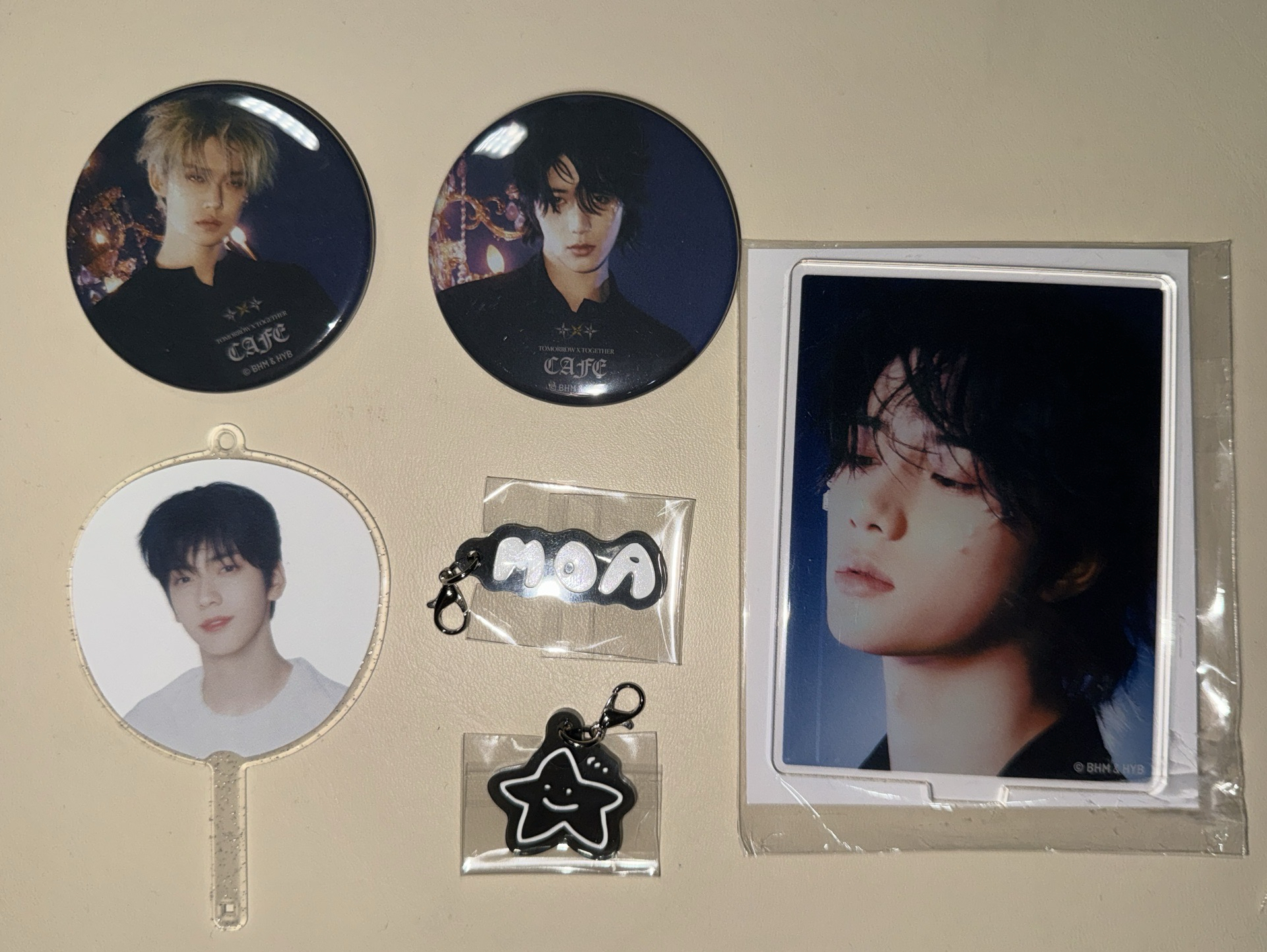 竣徽章、圭立牌（可當綁）