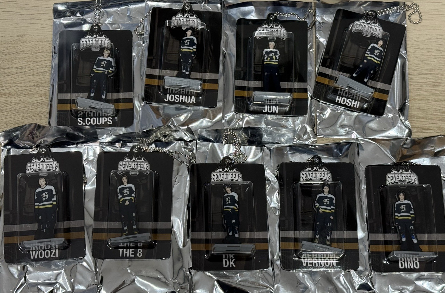 25 Home 隨機壓克力吊飾