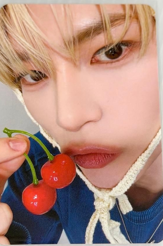 zb1 簽售卡新加坡 櫻桃 ver. Sung hanbin 