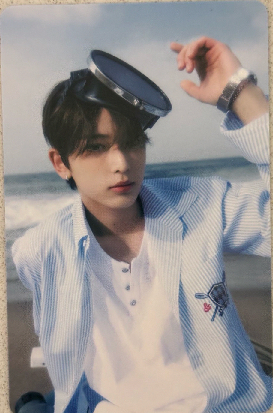 頭上放了奇怪的東西