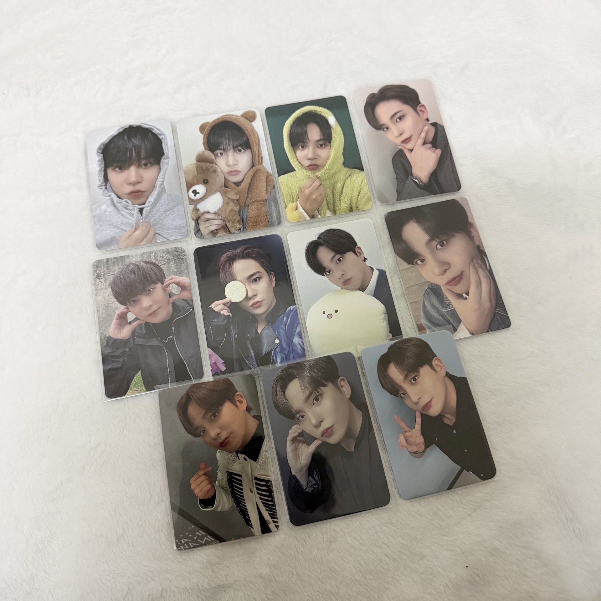 ATEEZ 鍾浩特典卡們