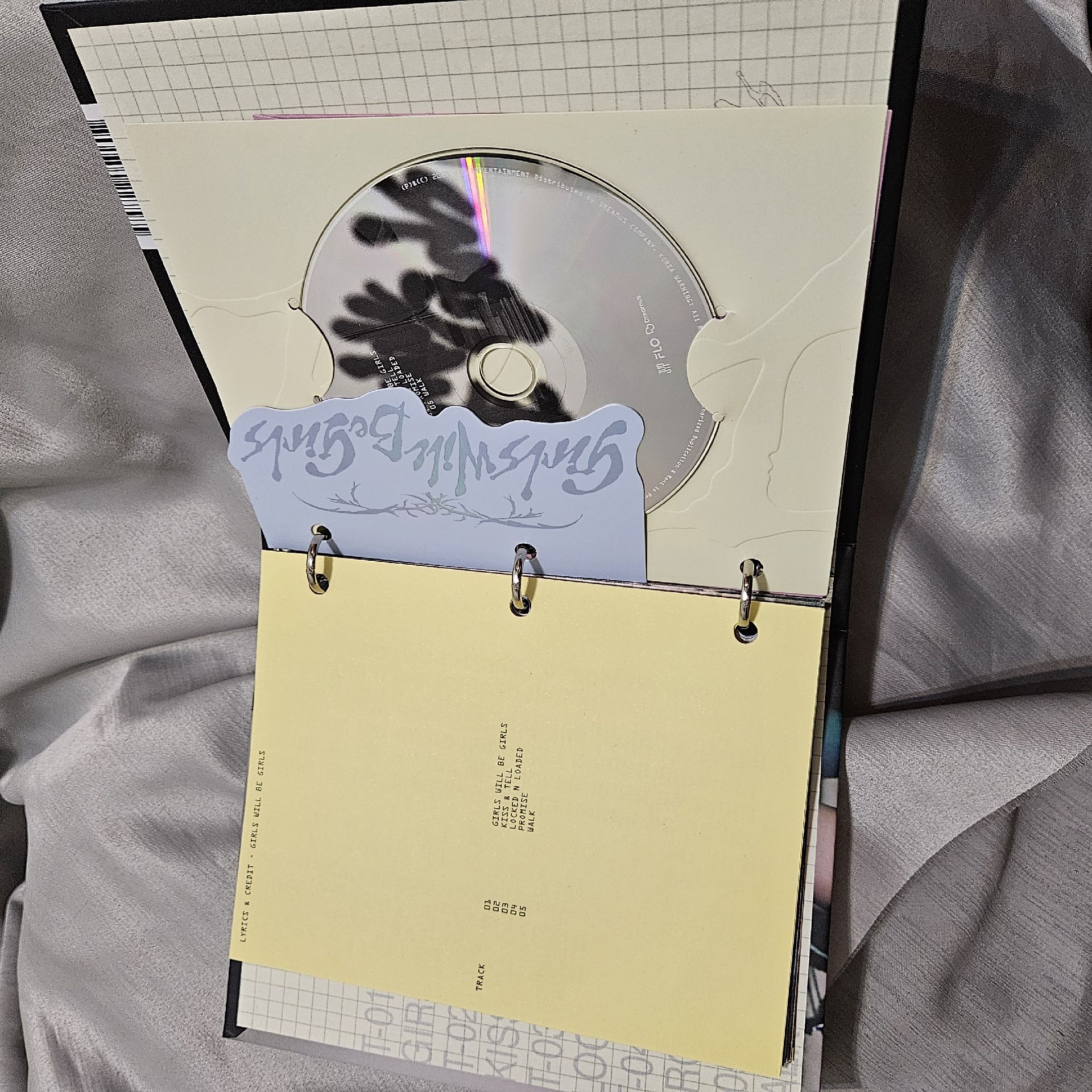 ITZY GWBG Binder ver. 申有娜 單封