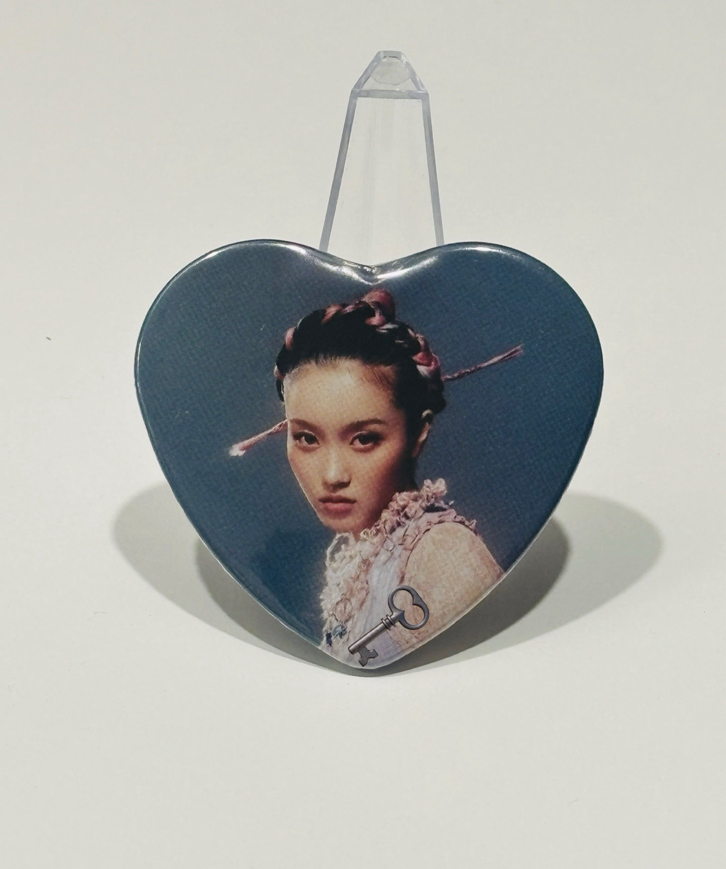 ☀️CHISA IS THIS LOVE愛心徽章