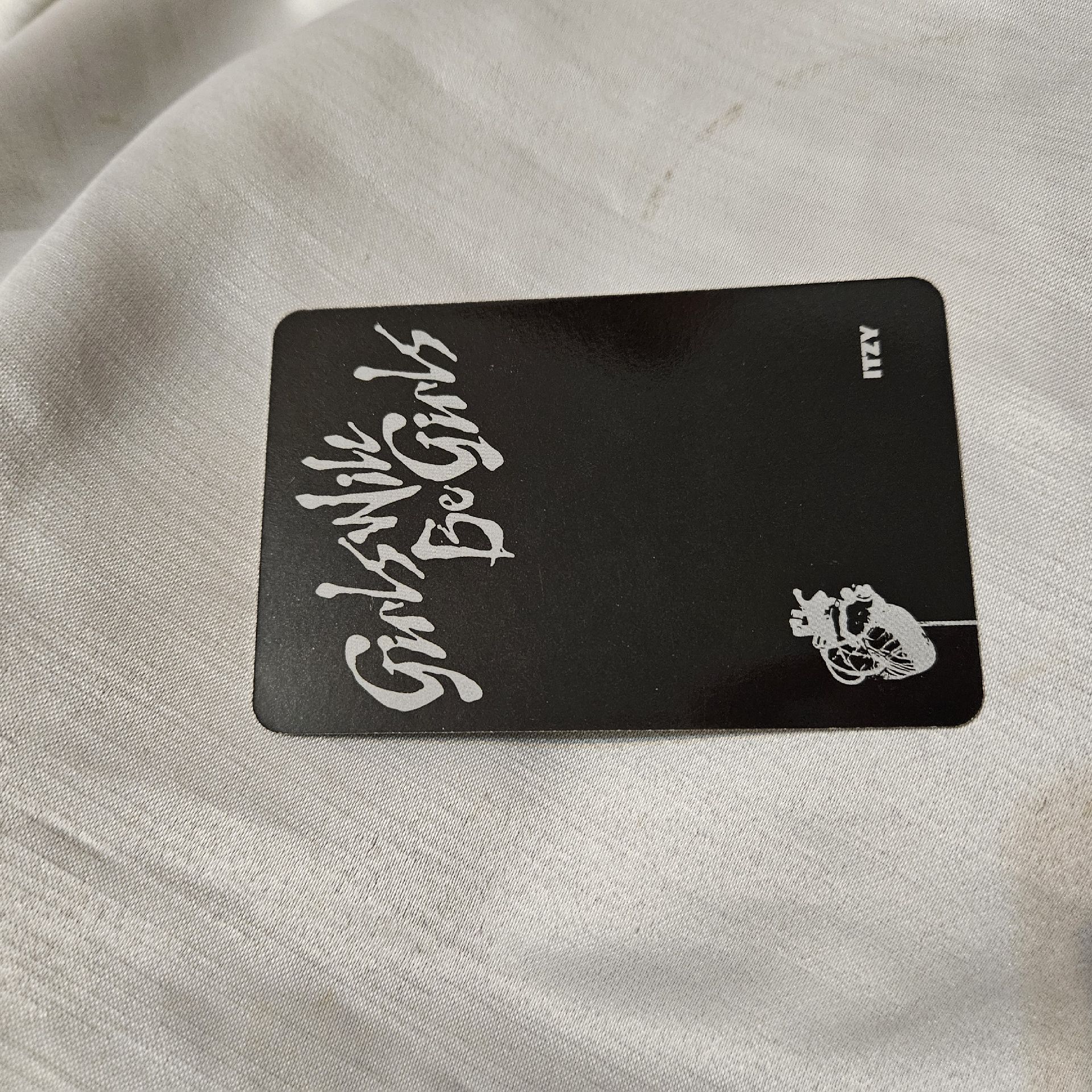 ITZY GWBG 電子專 A VER. Lia 小卡 趴桌