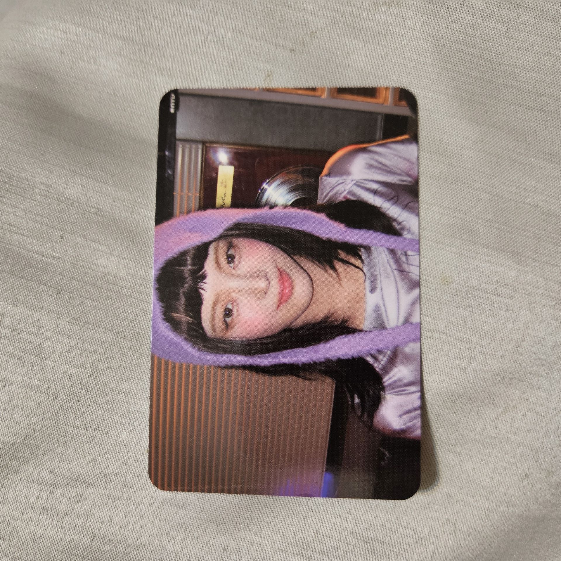 ITZY GWBG 電子專 A VER，LIA 正面微笑 紫色帽子 小卡，近全新