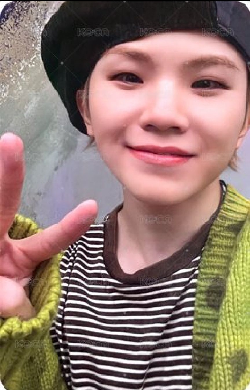 MINI9 yzy A 簽售卡 