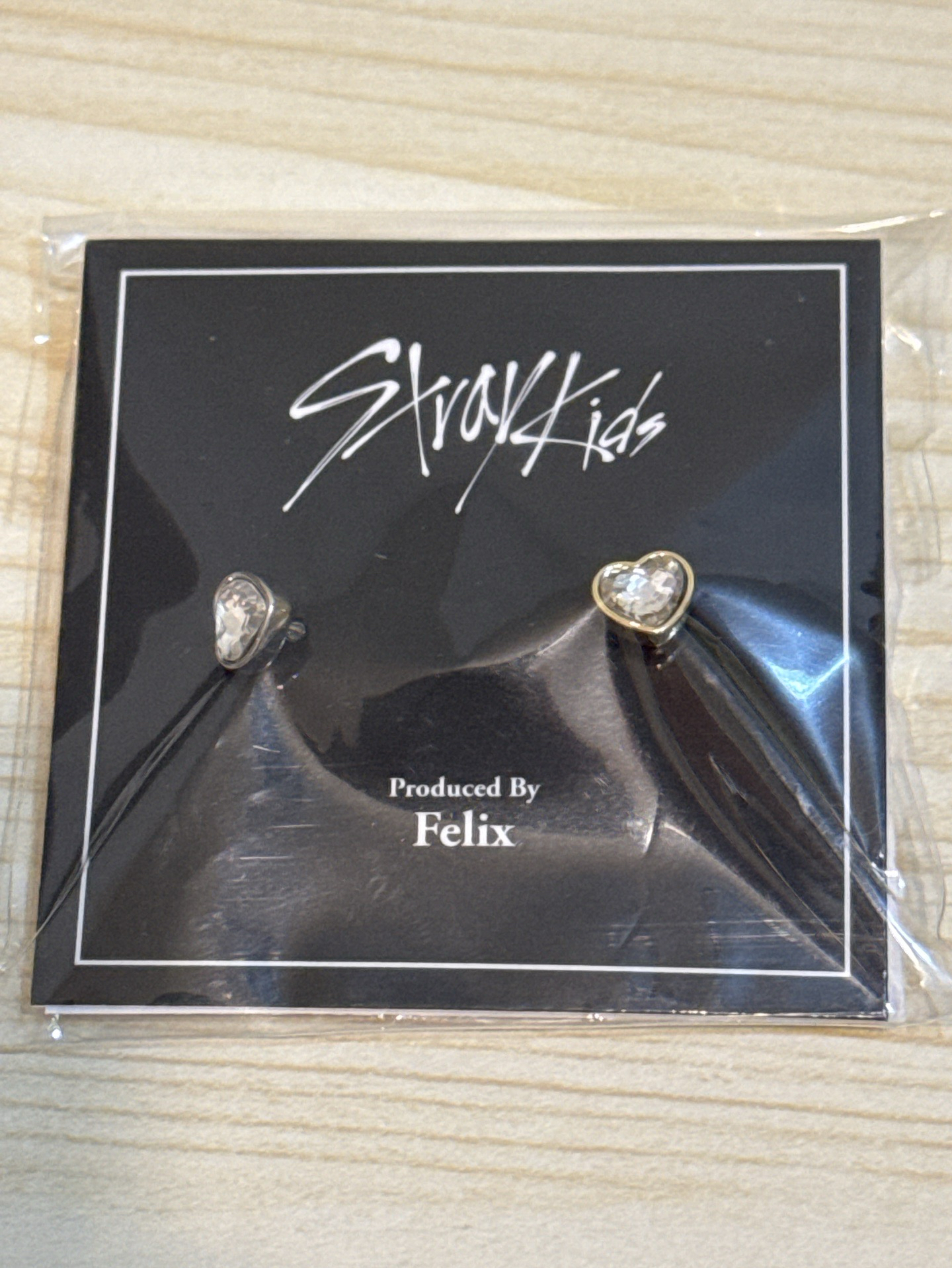 菲設計愛心耳環