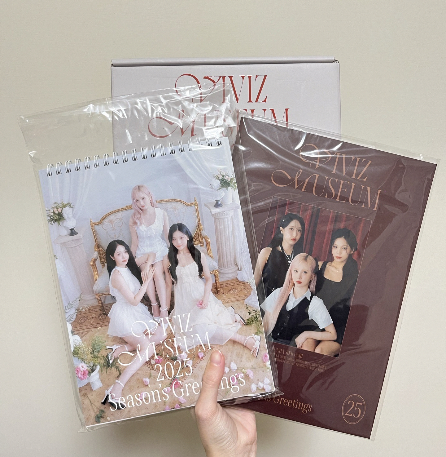 2025桌曆、寫真書（含外盒）