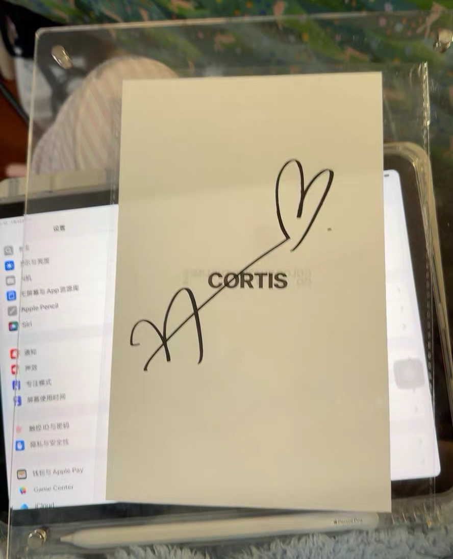 cortis親簽未拆專輯 默認廠損運廠瑕 東西都有來源 懷疑不要下單 煩 有誠意收可以便宜