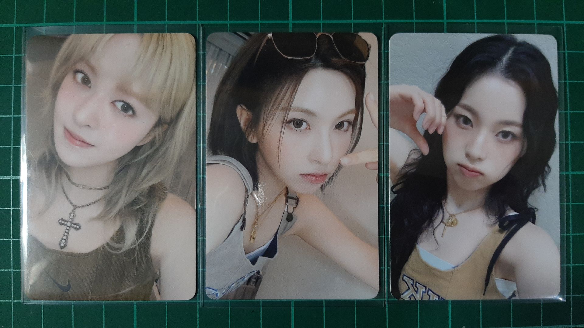 STICK OUT yzy 1.0 簽售卡 莉裴圭