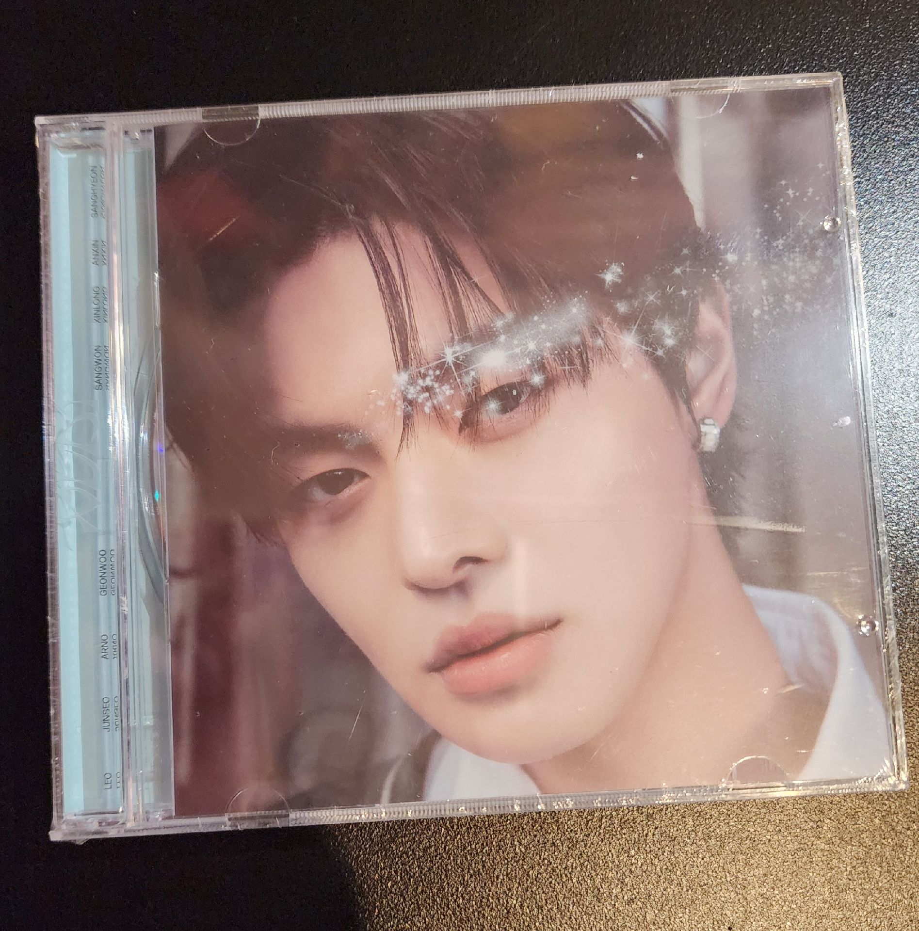 迷一 單封 專輯 - LEO