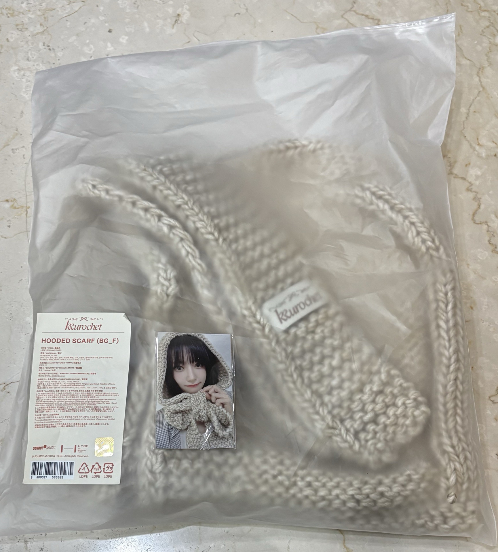 Kkurochet 連帽圍巾含小卡