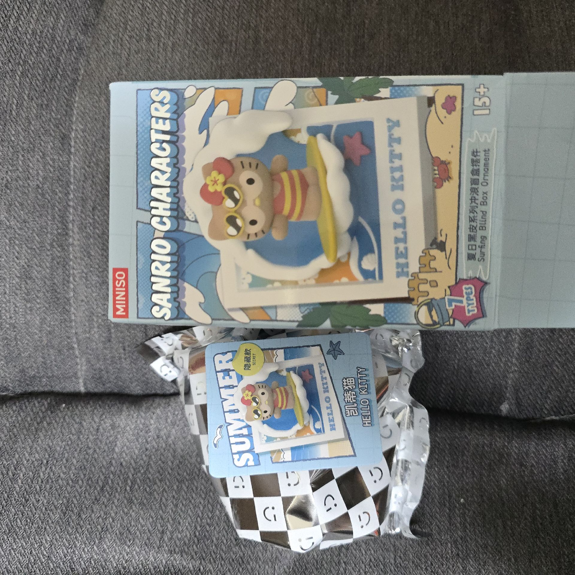 夏日黑皮系列衝浪磁鐵 隱藏款 Hello Kitty