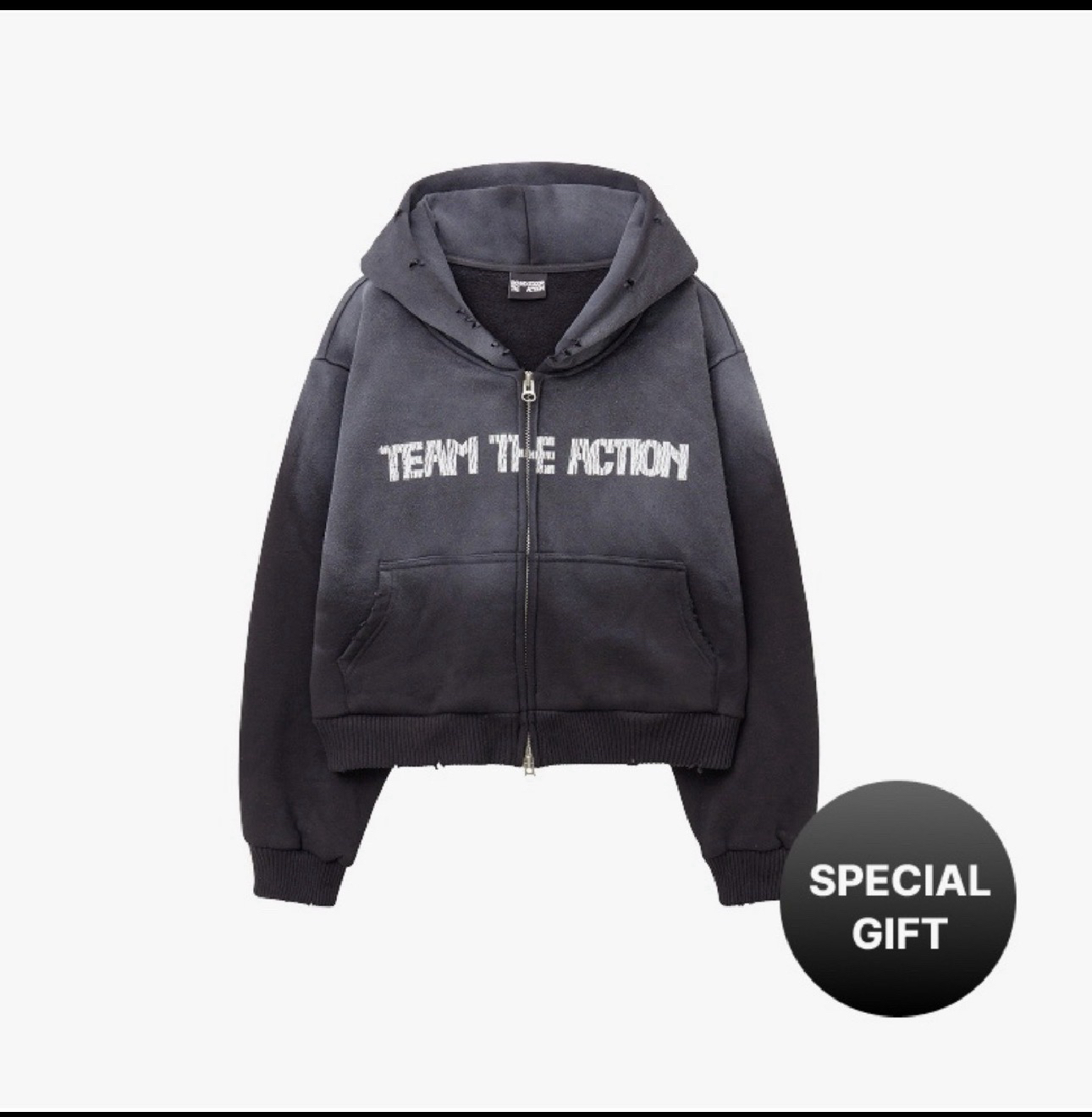 the action 外套含卡