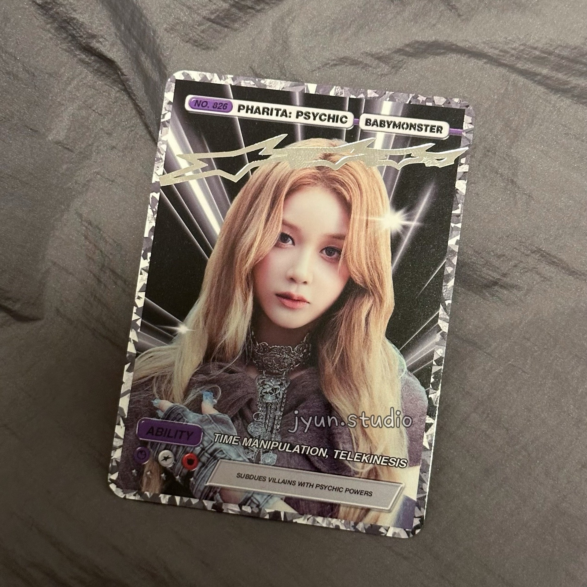 Pharita 塔 [燙銀角色卡] 江南快閃 WE GO UP