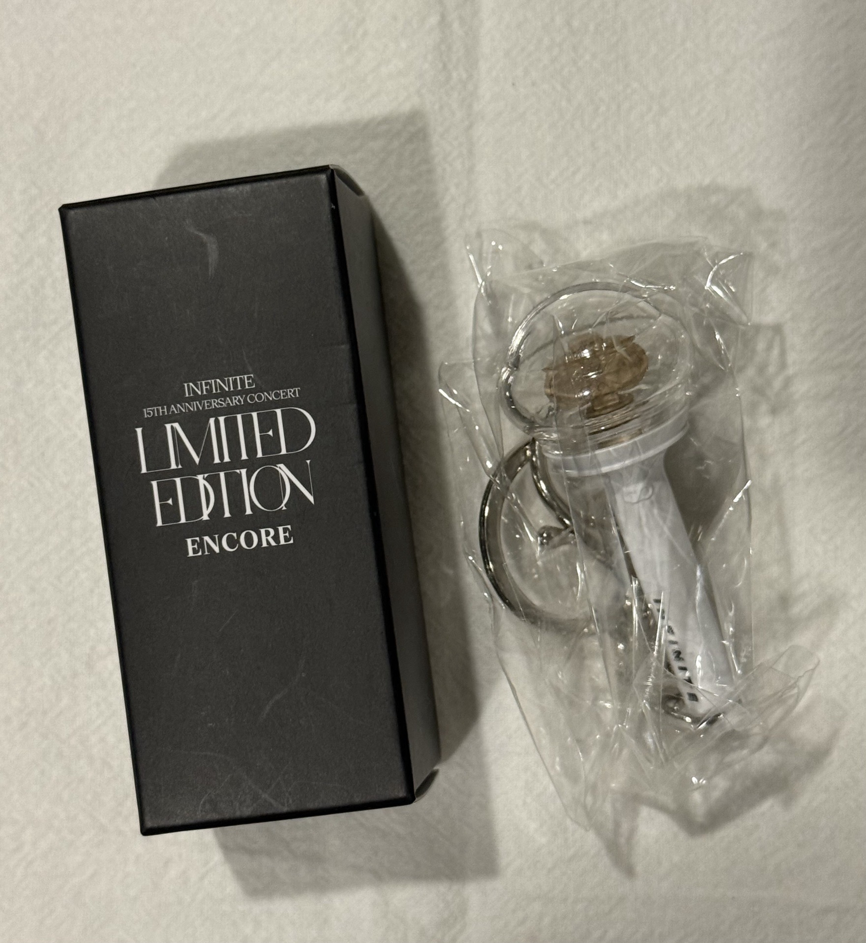 全新未拆袋 INFINITE手燈鑰匙圈