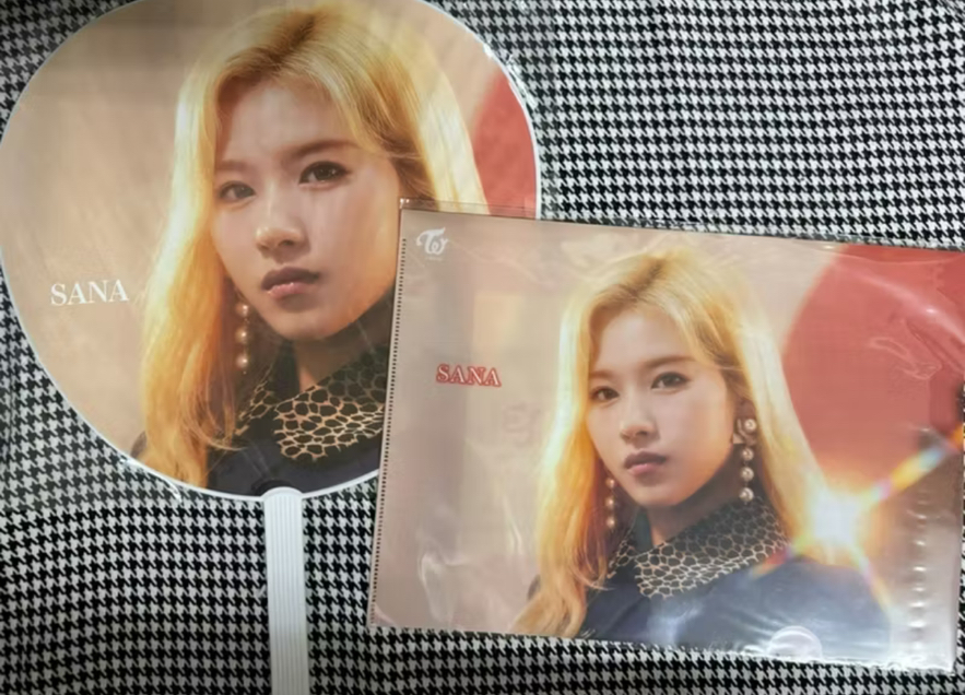 (扇子+資料夾)twice 絕版 sana 日本 日巡 &TWICE 大扇 扇子 演唱會 世巡 快閃店 應援扇