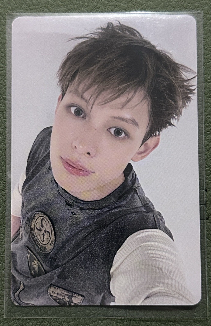 現貨秒出 yzy4.0 幸運卡 凡