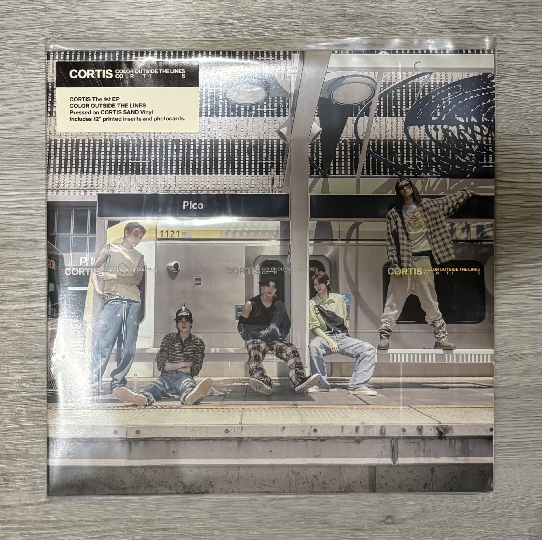 Cortis Color Outside The Lines Vinyl 黑膠 全新未拆、小卡