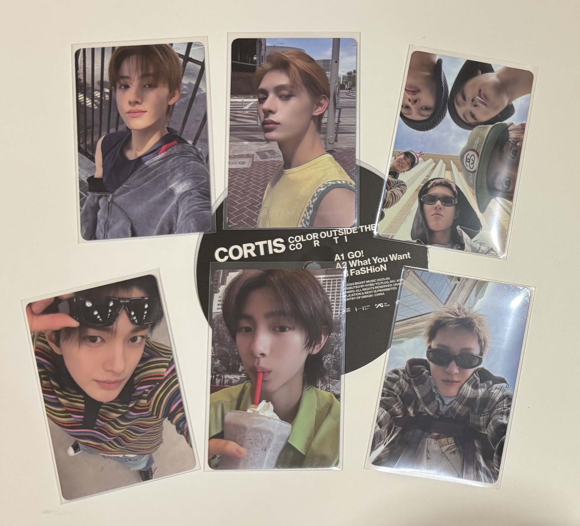 現貨 Cortis 黑膠小卡