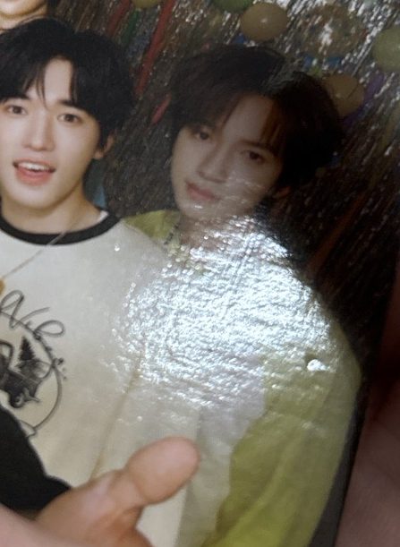 團卡（賀衣服處有廠損，對可見）+PB*2