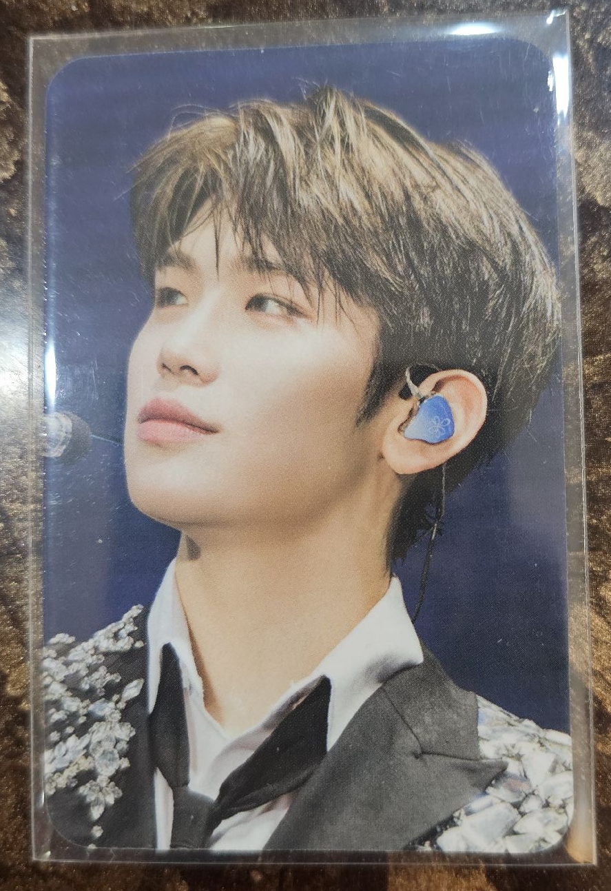 ZB1 世巡電影卡 泰來