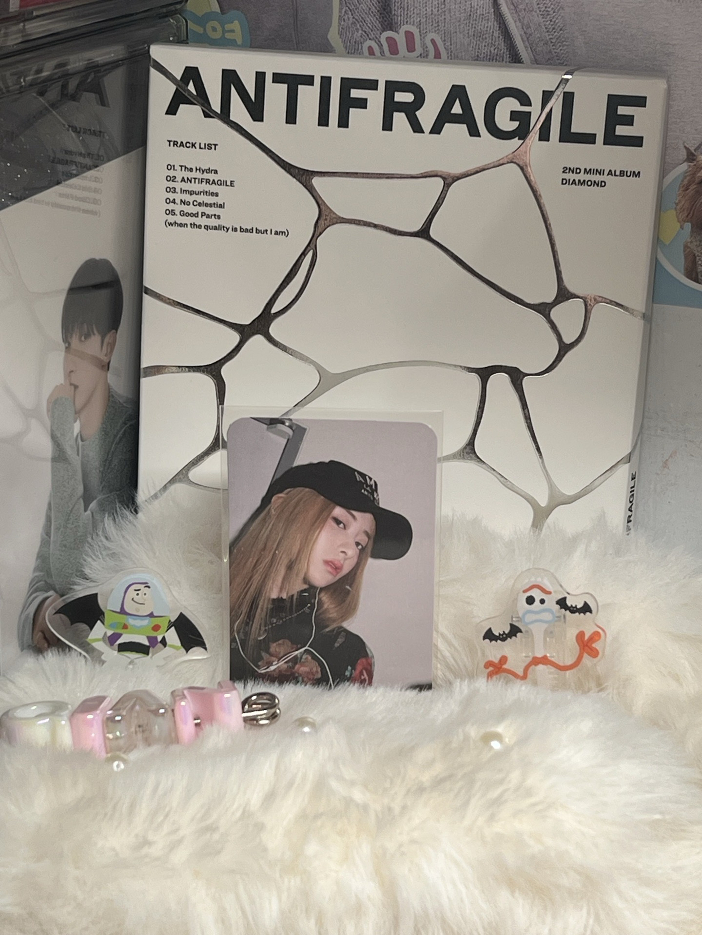 LESSERAFIM 允真小卡