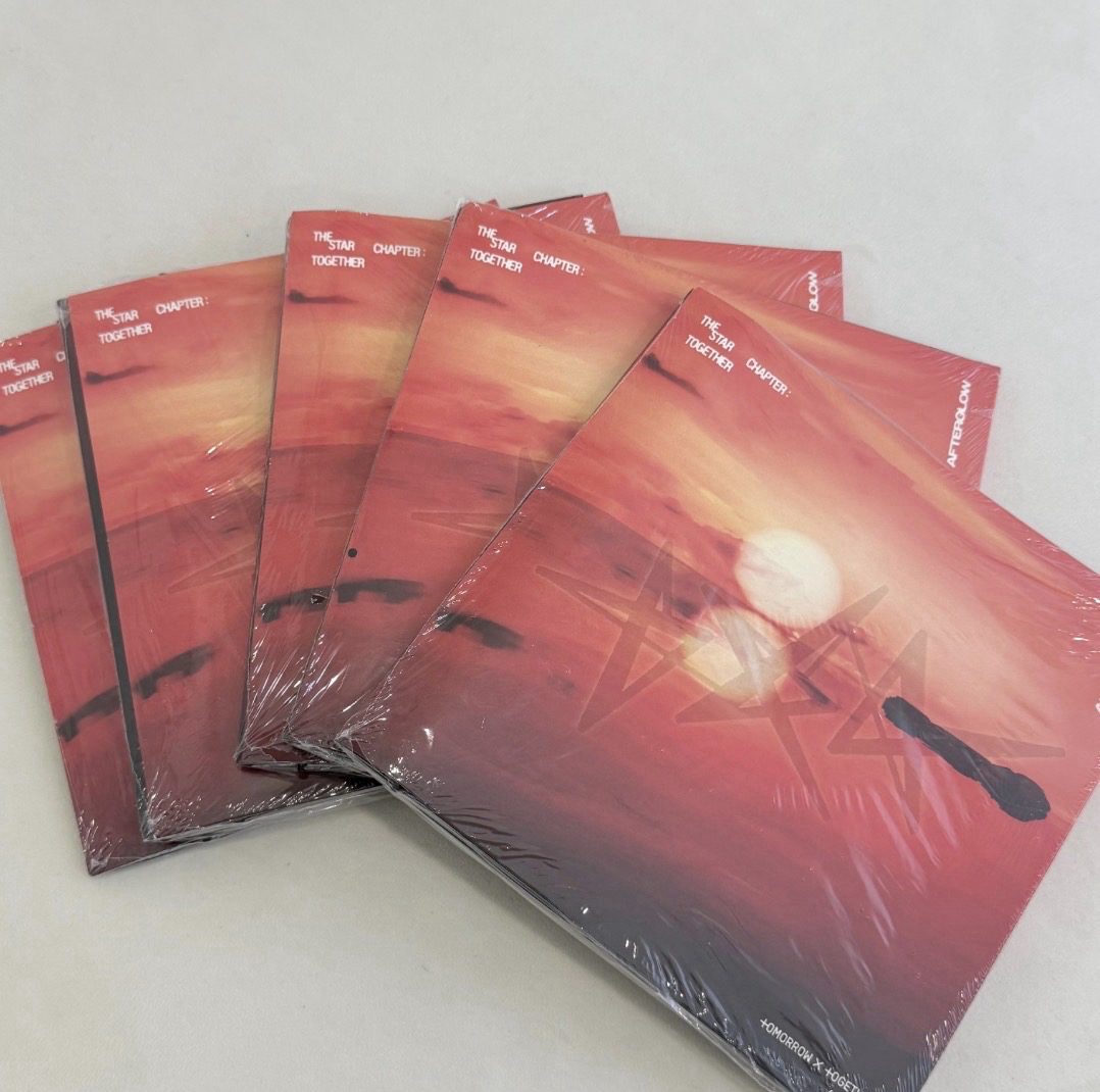 正規四未拆單封 送星星*1