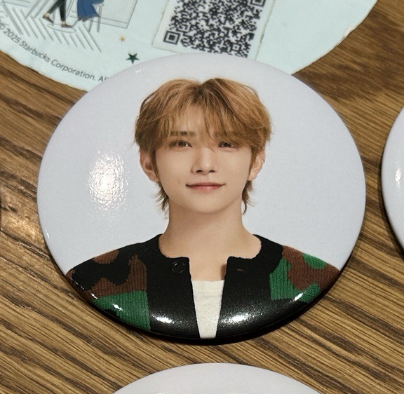 24 克拉島秀徽章