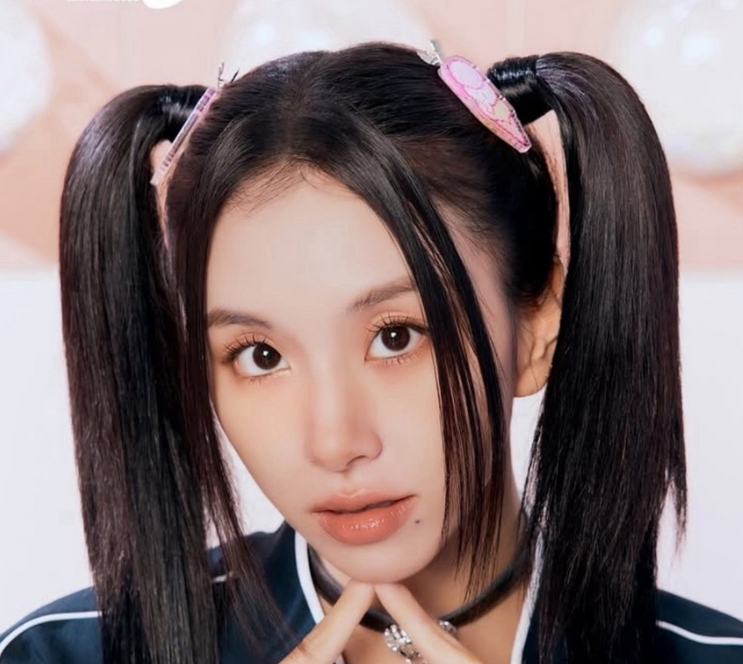 TWICE彩瑛未公開親簽拍立得