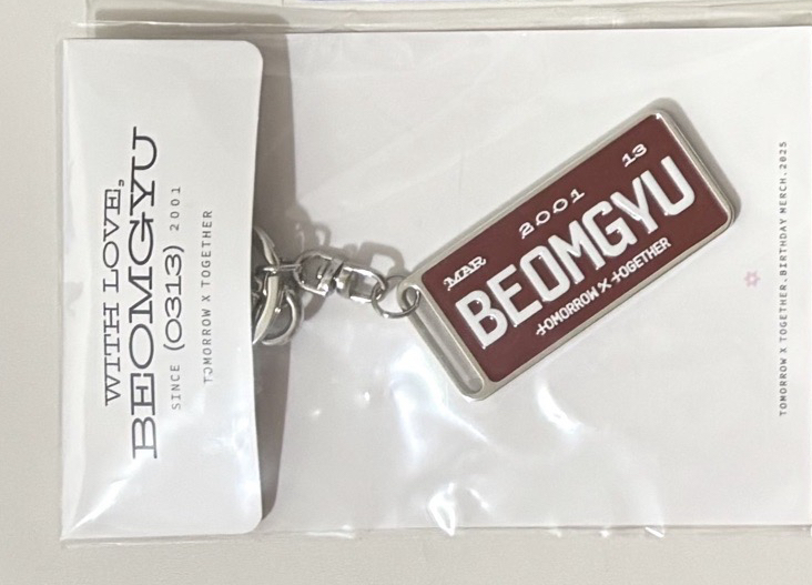 24生日鑰匙圈（有撕膜）