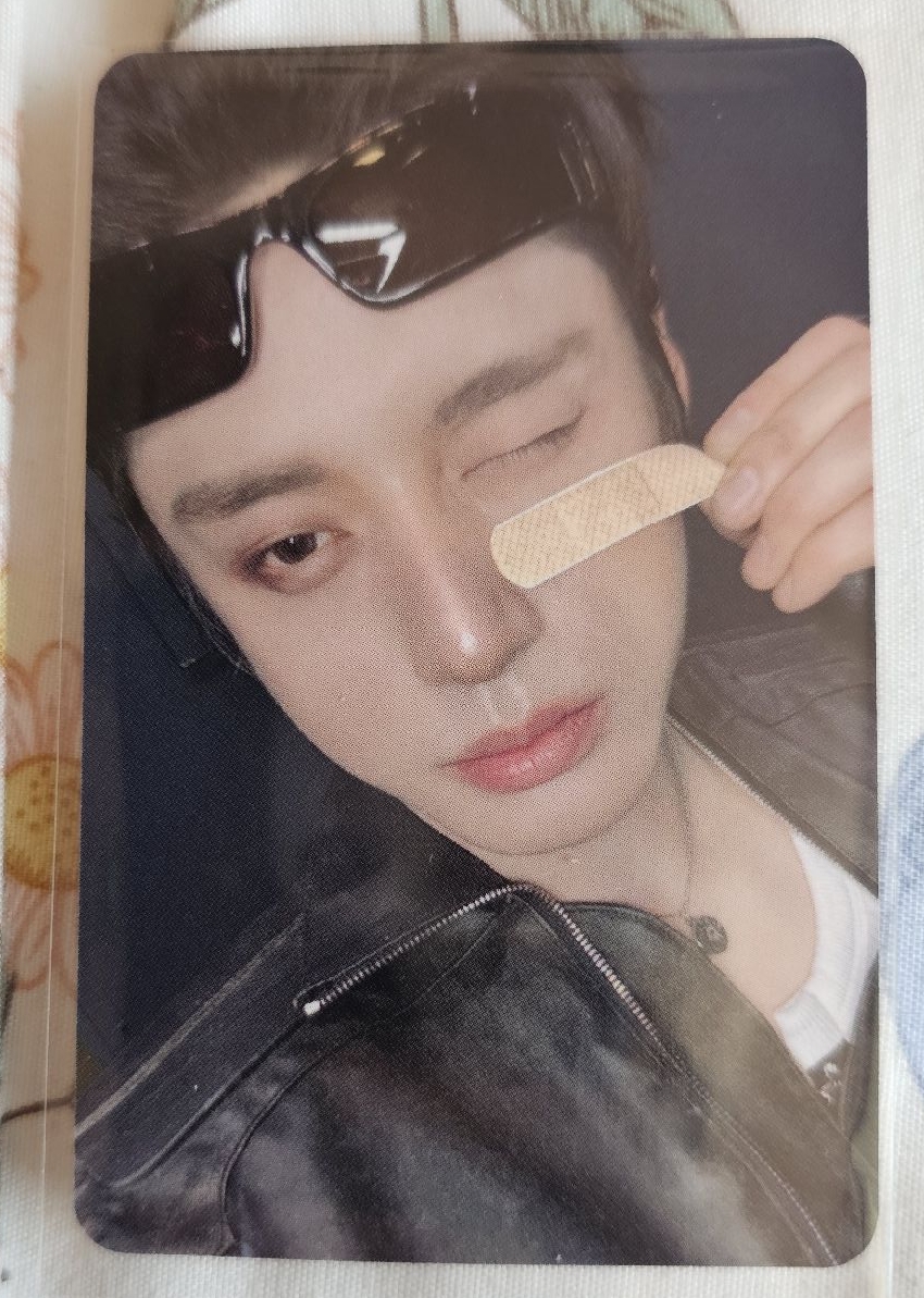 ZB1 正規一 星河簽售 創可貼Ver. 地雄