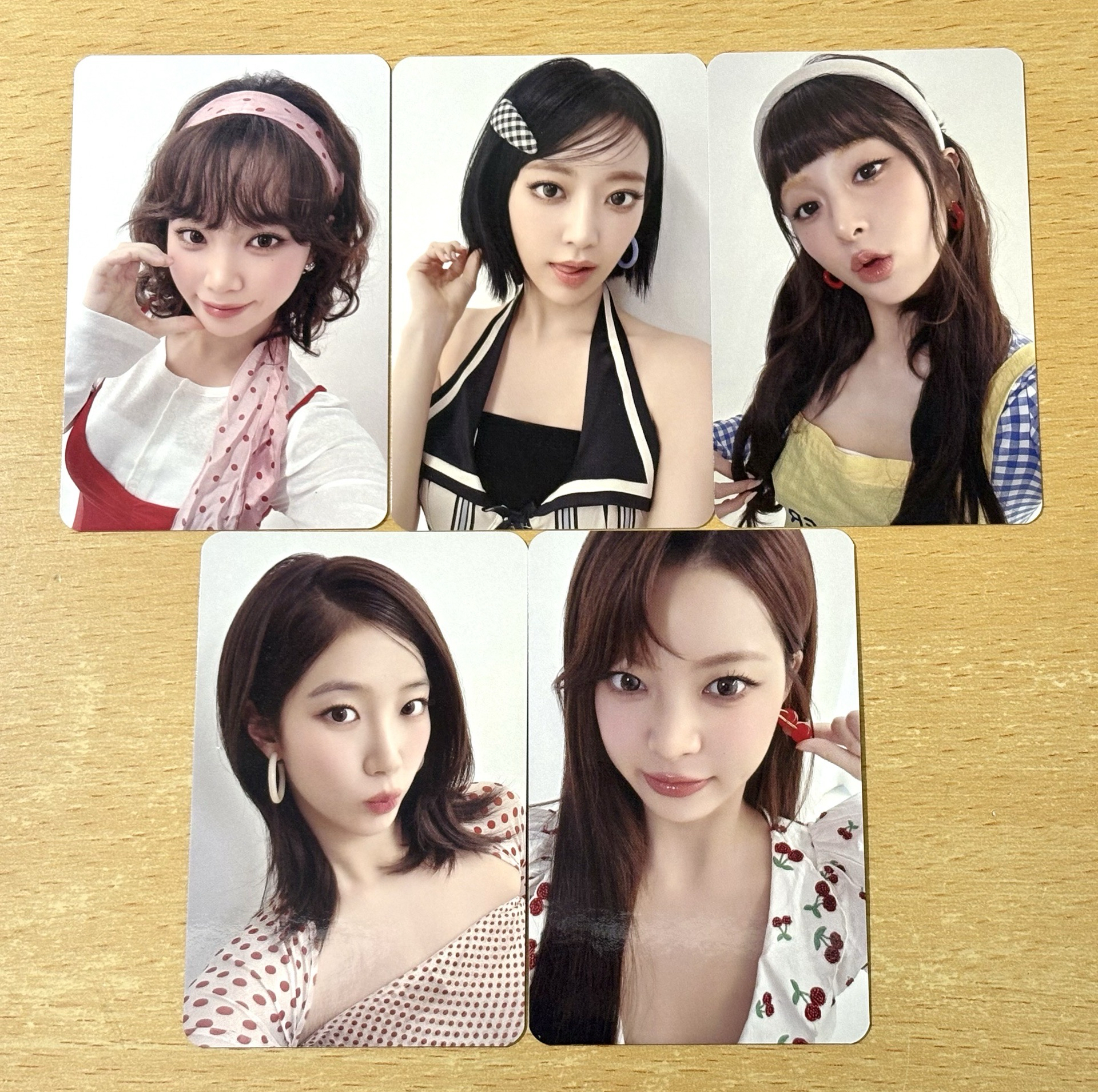 LE SSERAFIM SPAGHETTI 采源 櫻花 允真 一葉 恩採 Makestar MS 1.0 特典 小卡