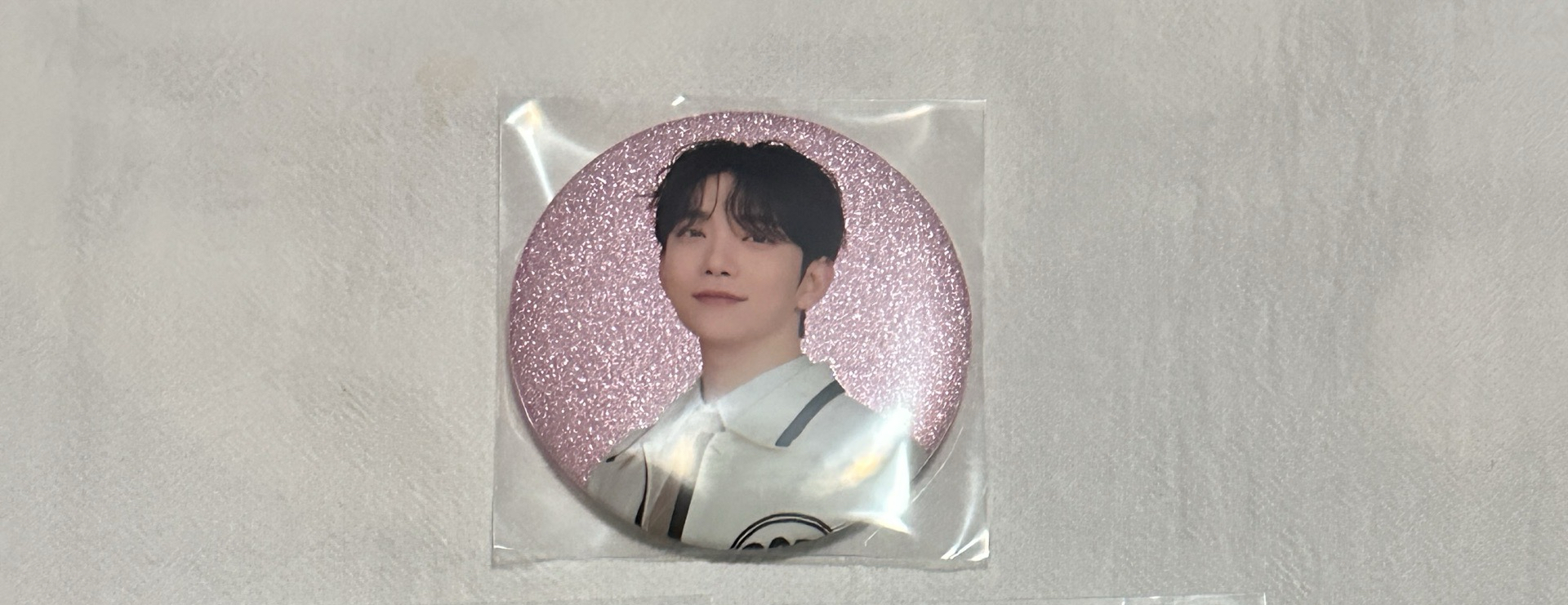 25年holiday 徽章秀