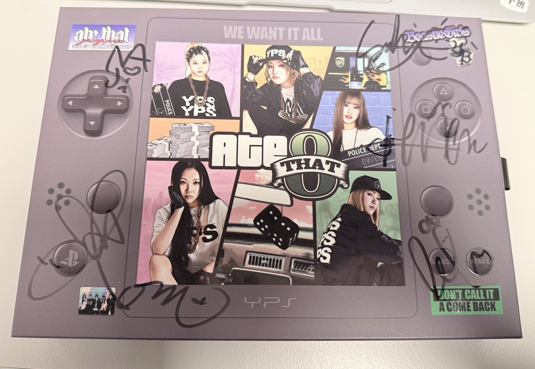 YOUNG POSSE第三張迷你專輯「ATE THAT」全成員親簽