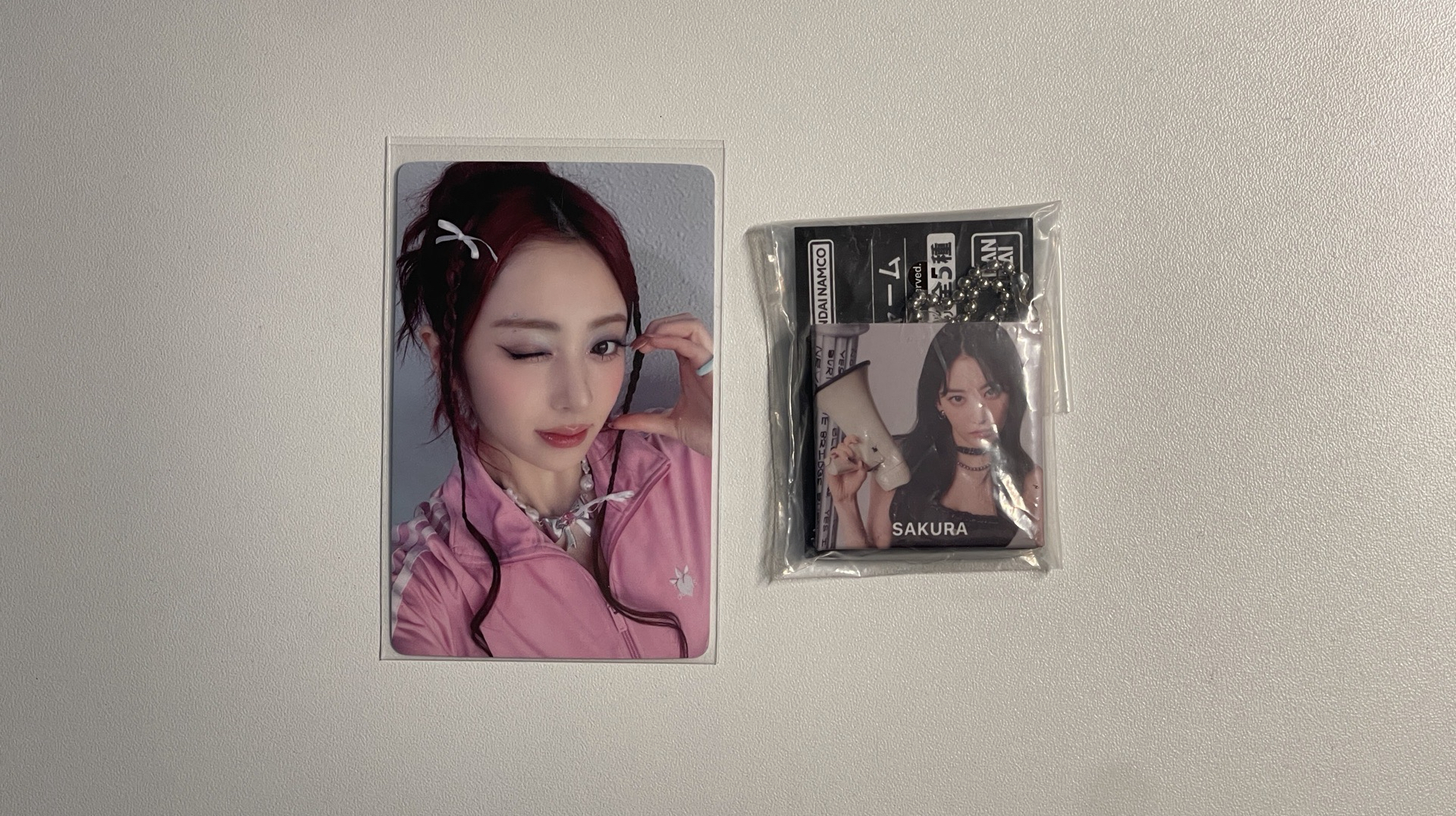 LE SSERAFIM Yunjin 許允真 yzy一直娛青島簽售卡 電子專A、專卡