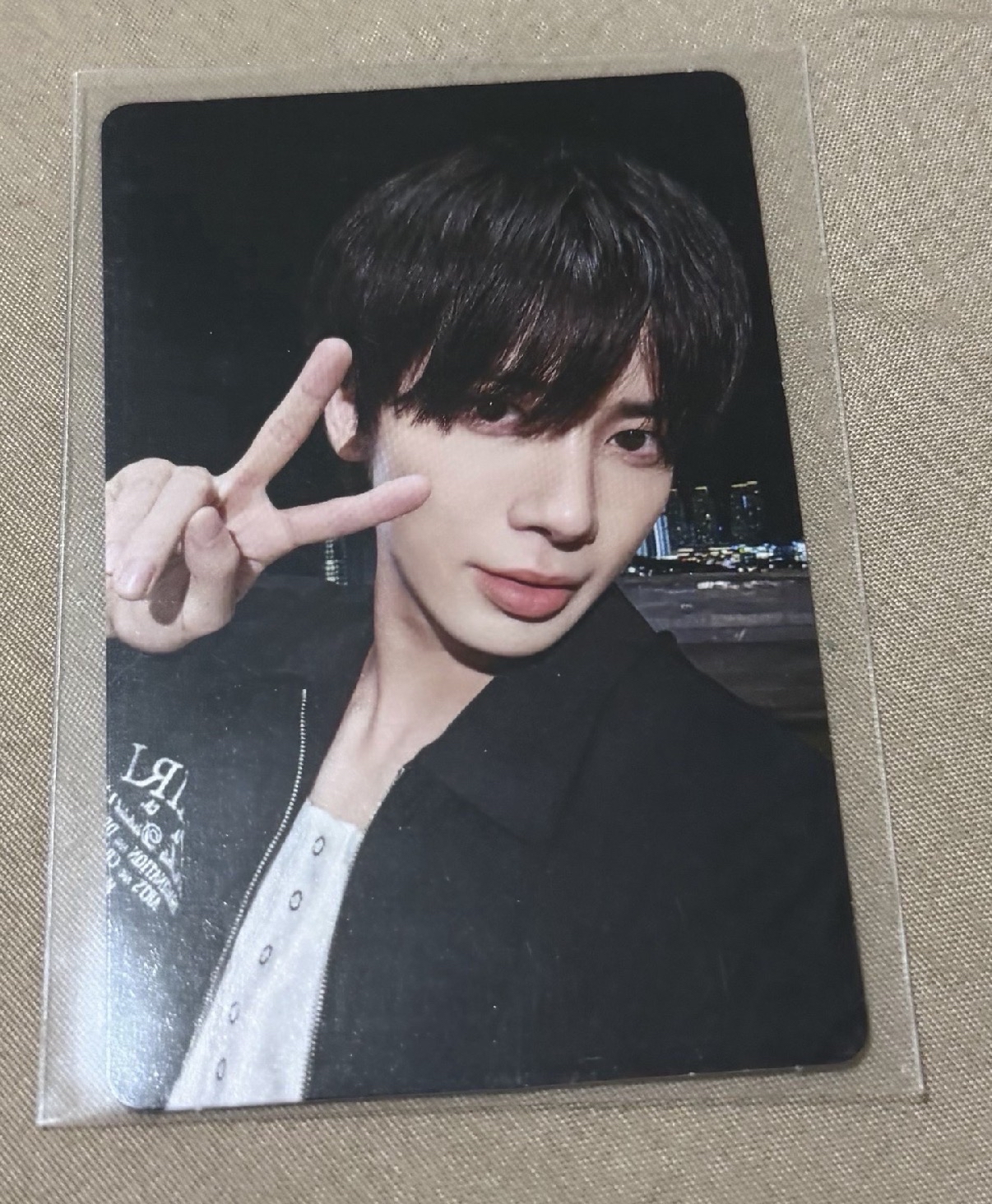 電子專黑色小貓