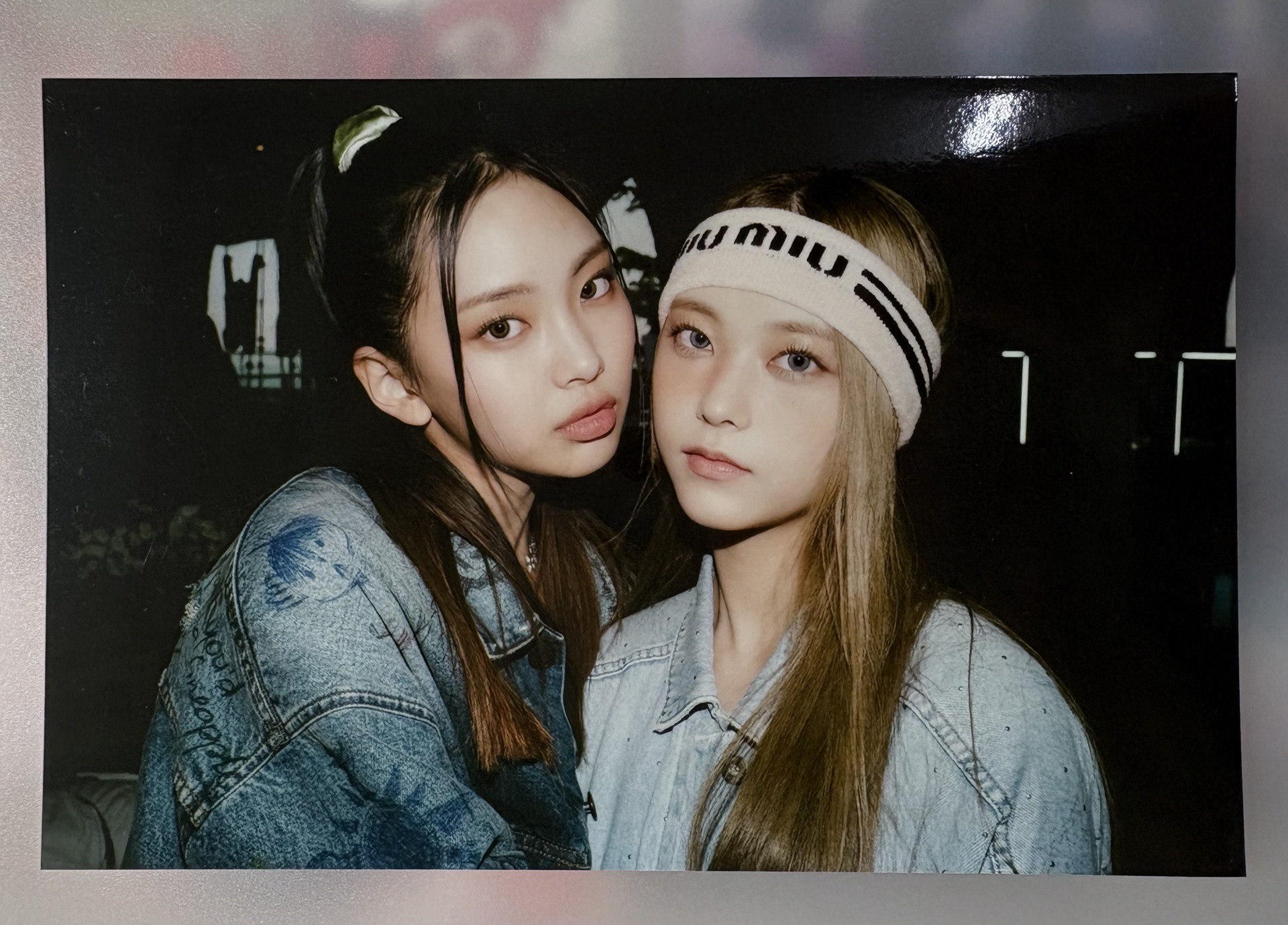 Haerin+Hyein出道明信片