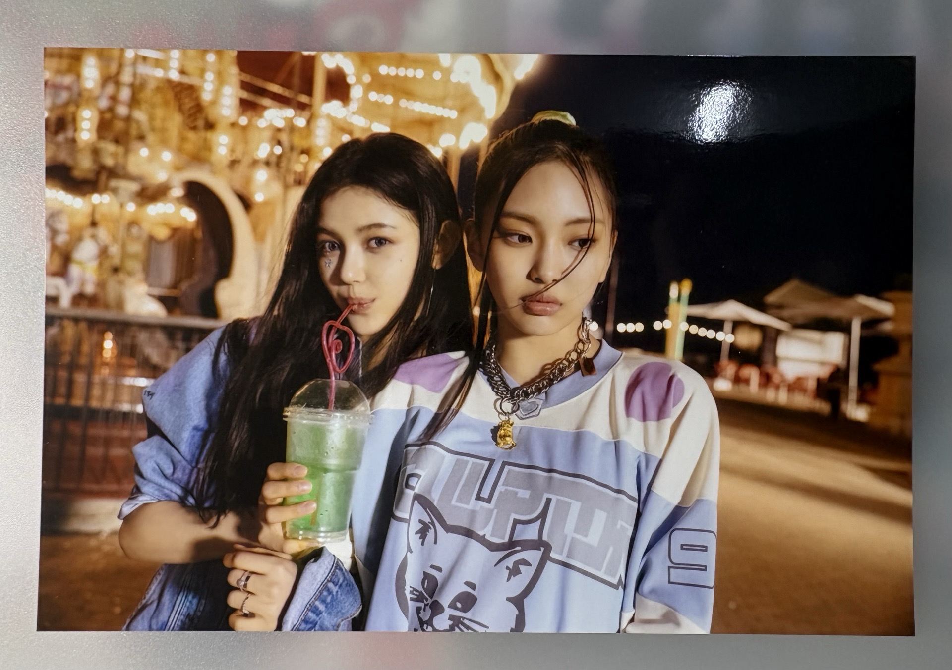 Danielle+Hyein出道明信片