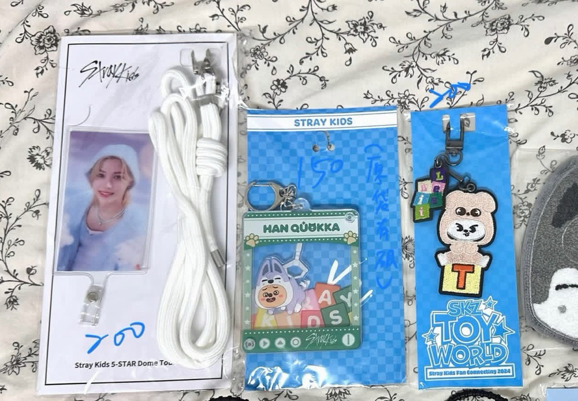 2024 FC玩具世界吊飾