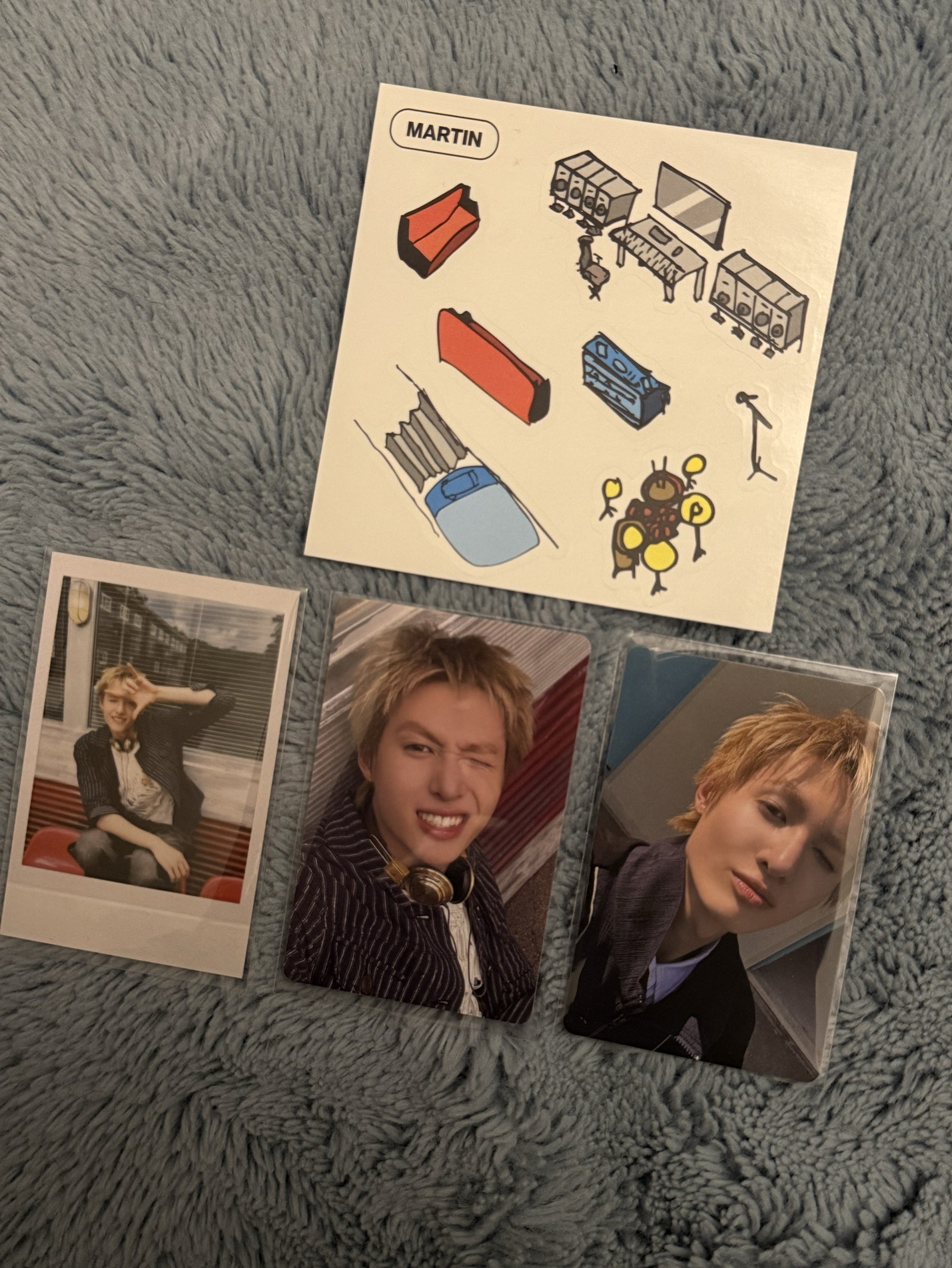 CORTIS 年曆小卡配置+貼紙 馬丁套出