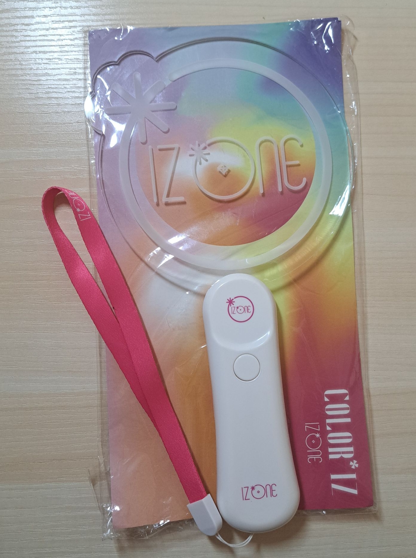 IZ*ONE 出道SHOW-CON手燈