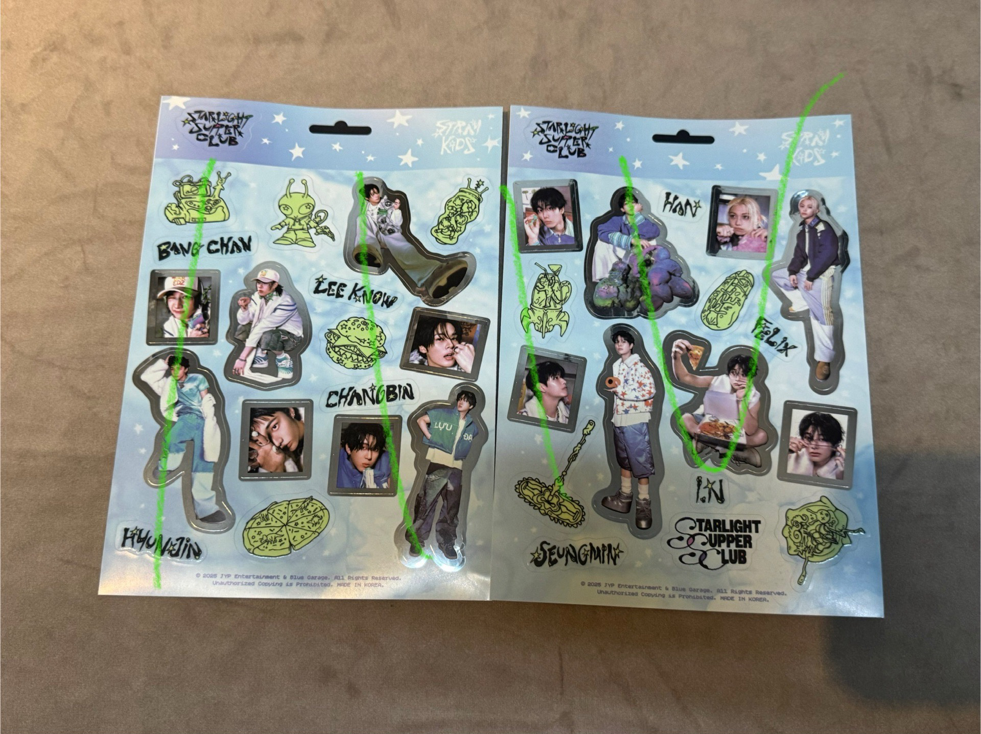 Stray Kids 2026年曆貼紙一組兩張