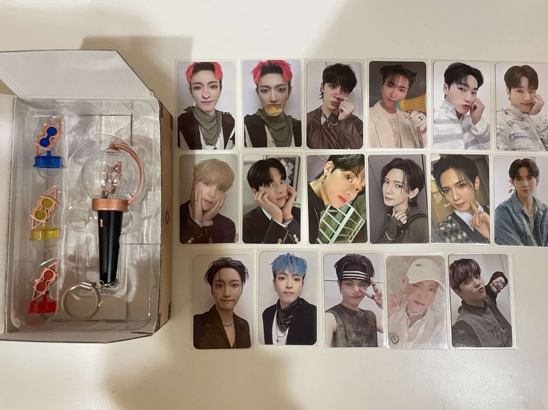 ATEEZ 盤出 絕版小手燈 蹦旼 生日MD 娃娃