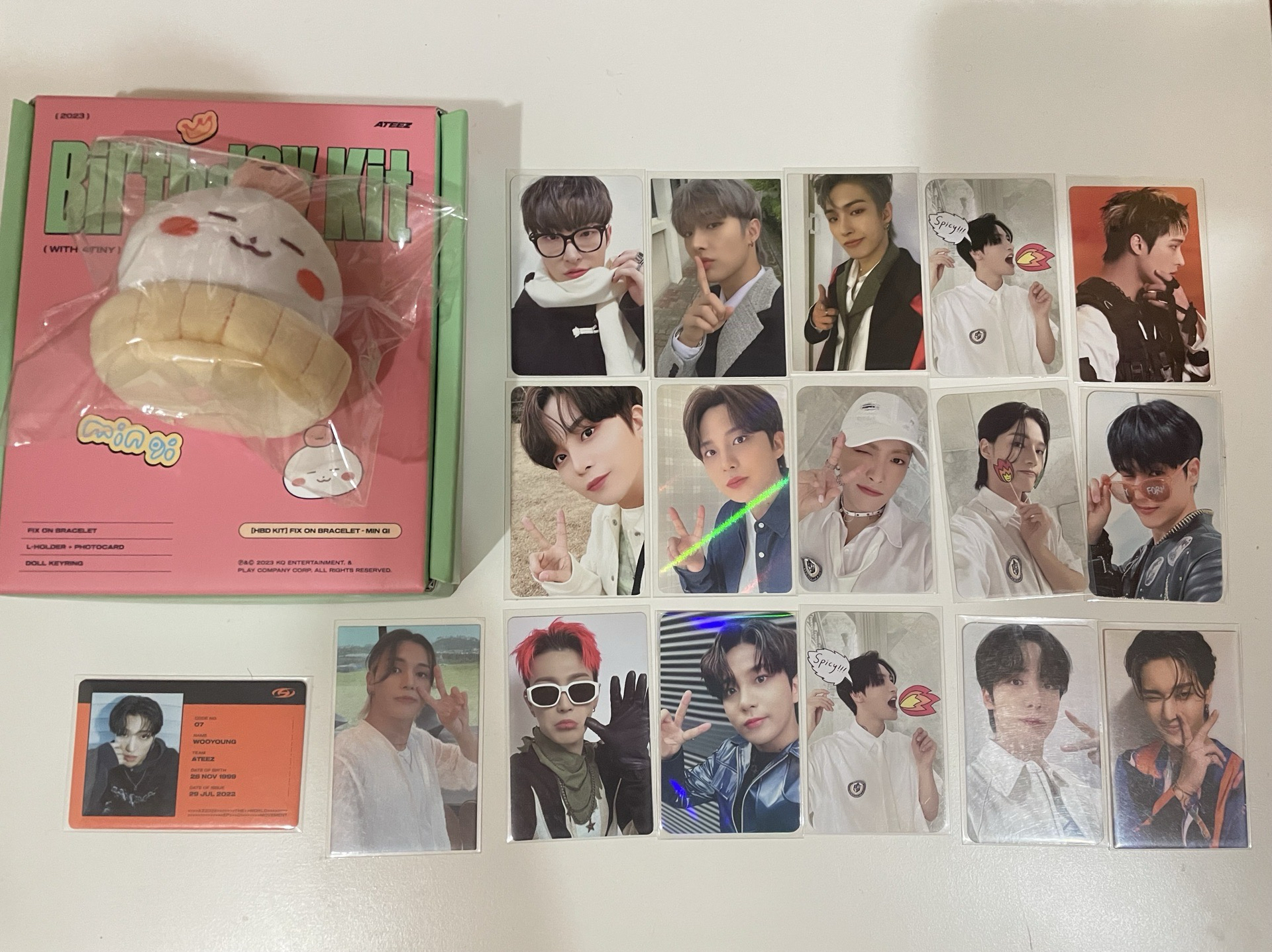 ATEEZ 盤出 絕版小手燈 蹦旼 生日MD 娃娃