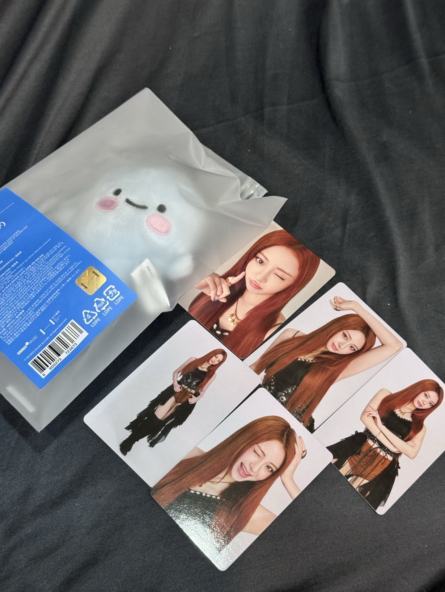 LE SSERAFIM 許允真娃