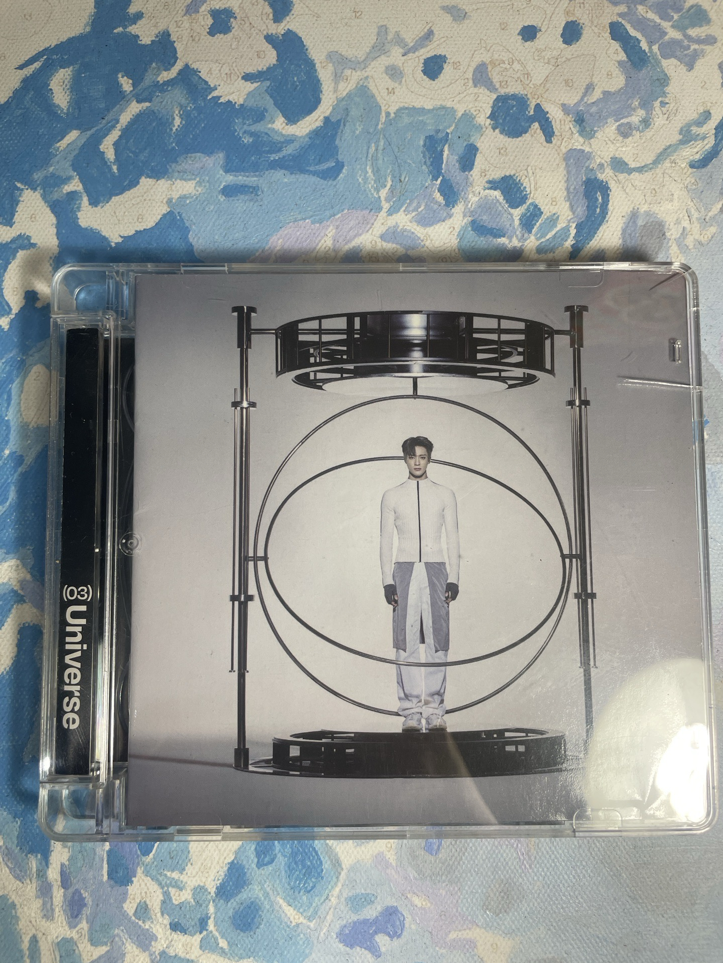 jeno（正面右上角有裂痕）