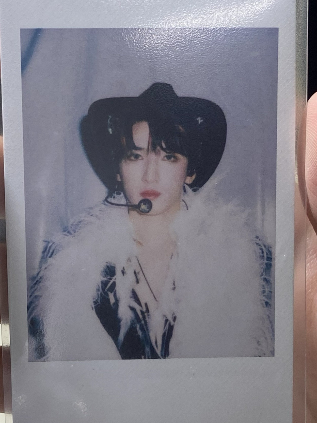 嚴浩翔大連冬眠拍立得