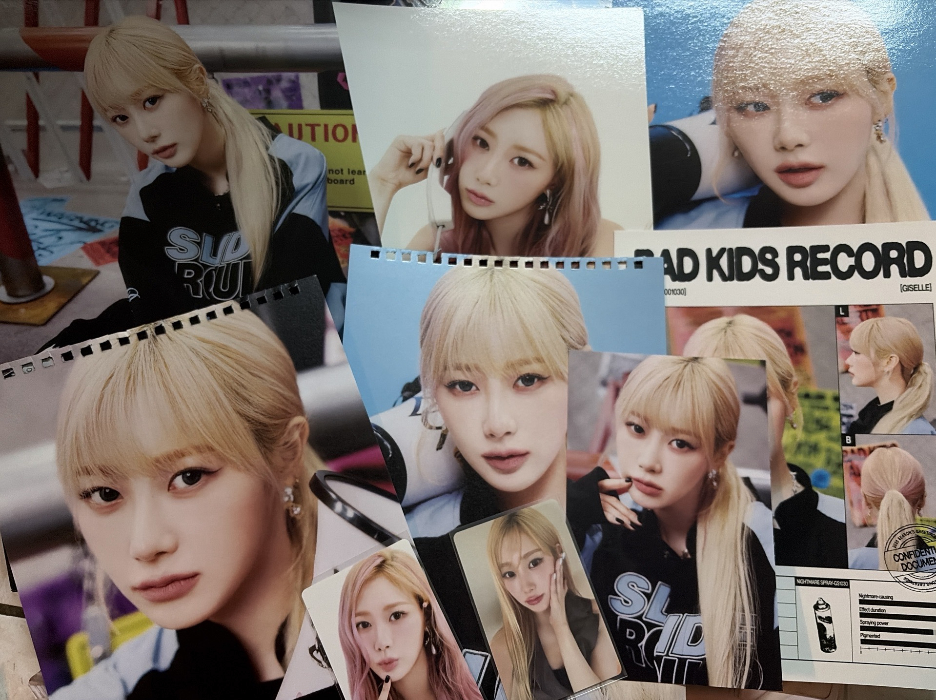 吉固配整組 內頁配置7張+明信片1+小卡2